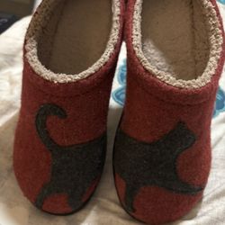 Ladies Kitty Slides, Size 6, LLBean
