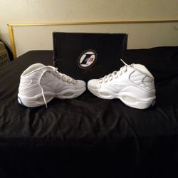 Question Mid White Ice
Reebok's 