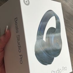 Beats Pro Studio headphones