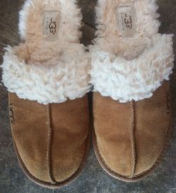 Women's ugg slippers