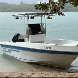 21ft Center Console Boat