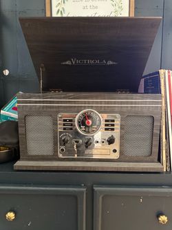 Victrola record player