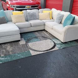 Gray U Shaped Sectional Sofa 
