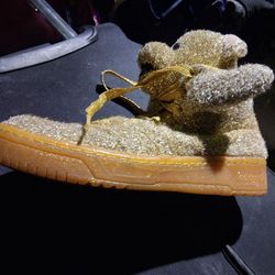 8.5 Mens Jeremy Scott adidas gold teddy bear