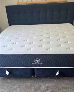 King Mattress, Boxspring & Metal Frame