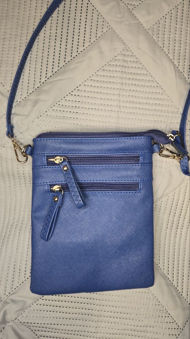 Small Crossbody Bag for Women, Multi Zip Pockets with Detachable Wristlet, Lightweight Travel Purse, Cell Phone Pouch