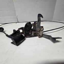 Hood latch for Nissan hard body