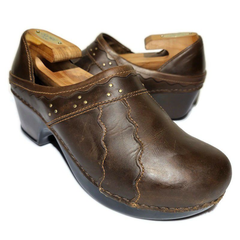 Women's Dansko Hailey Scalloped Leather Brown Clogs Size 40 US 9.5-10