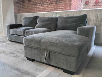 Mid-Gray Sectional in Excellent Condition!