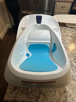 4 moms baby bath