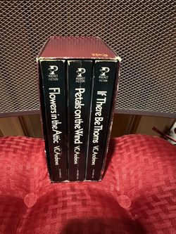VC Andrews 3 Book Paperback Set.