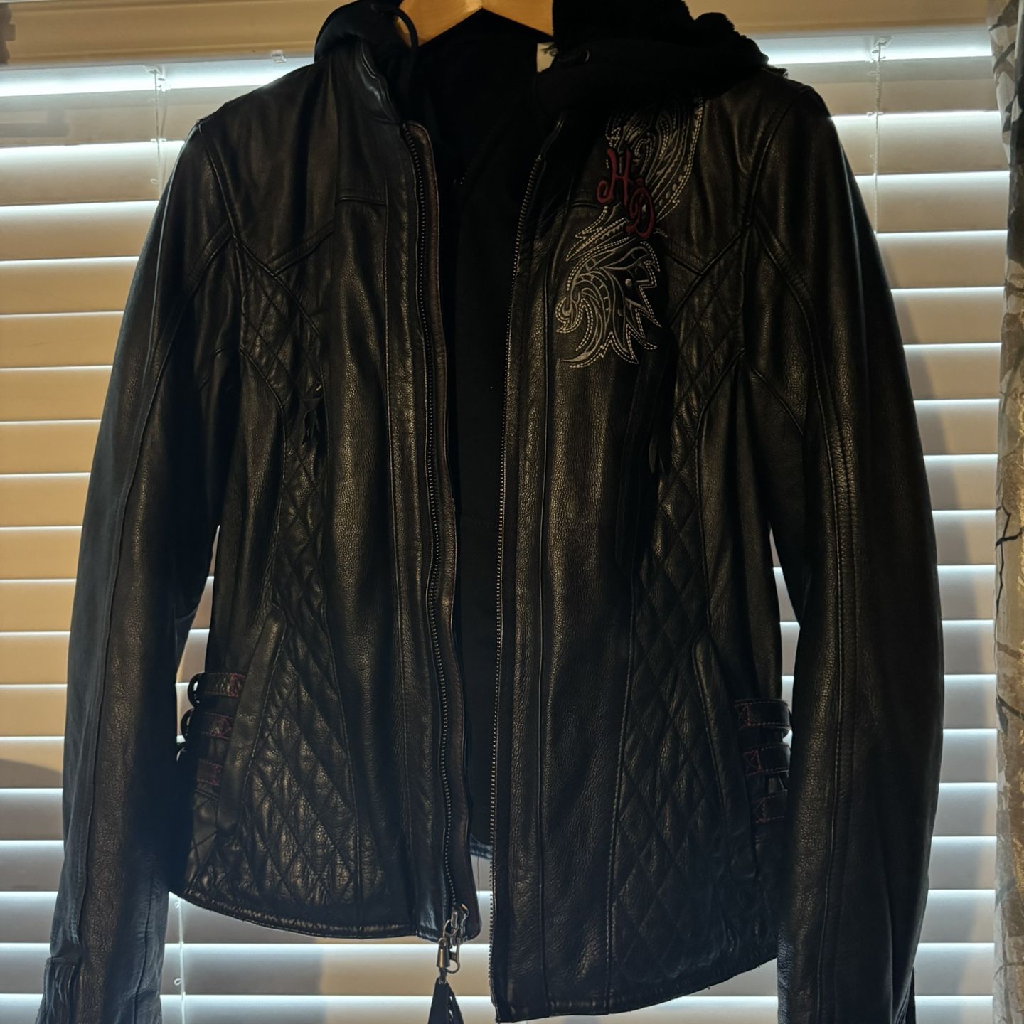Harley Womens Jacket. This Is An Awesome Jacket With Liner.  I Hate To Part With It But Sold My Bike. 