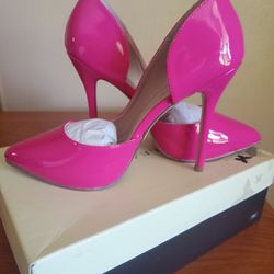 New High Heels Size 8 Pleasers NEW IN BOX $30