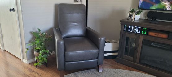 Leather recliner