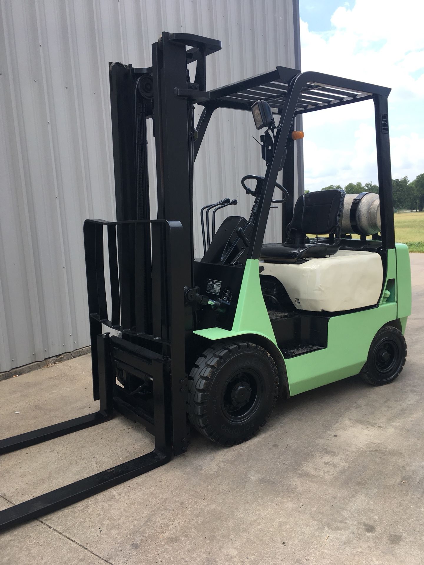 Forklift Mitsubishi 3000 lbs