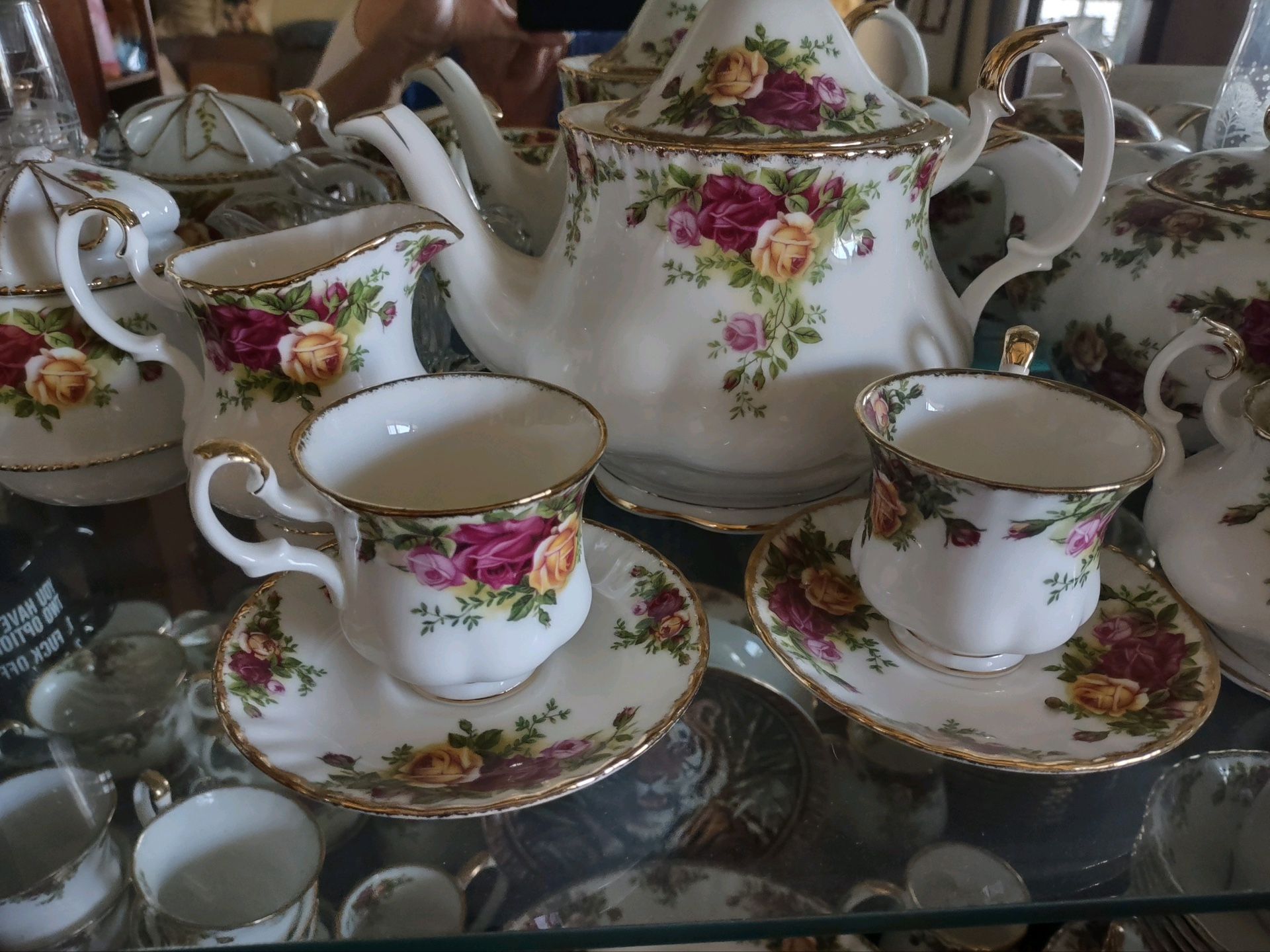 Old Country Rise Bone China