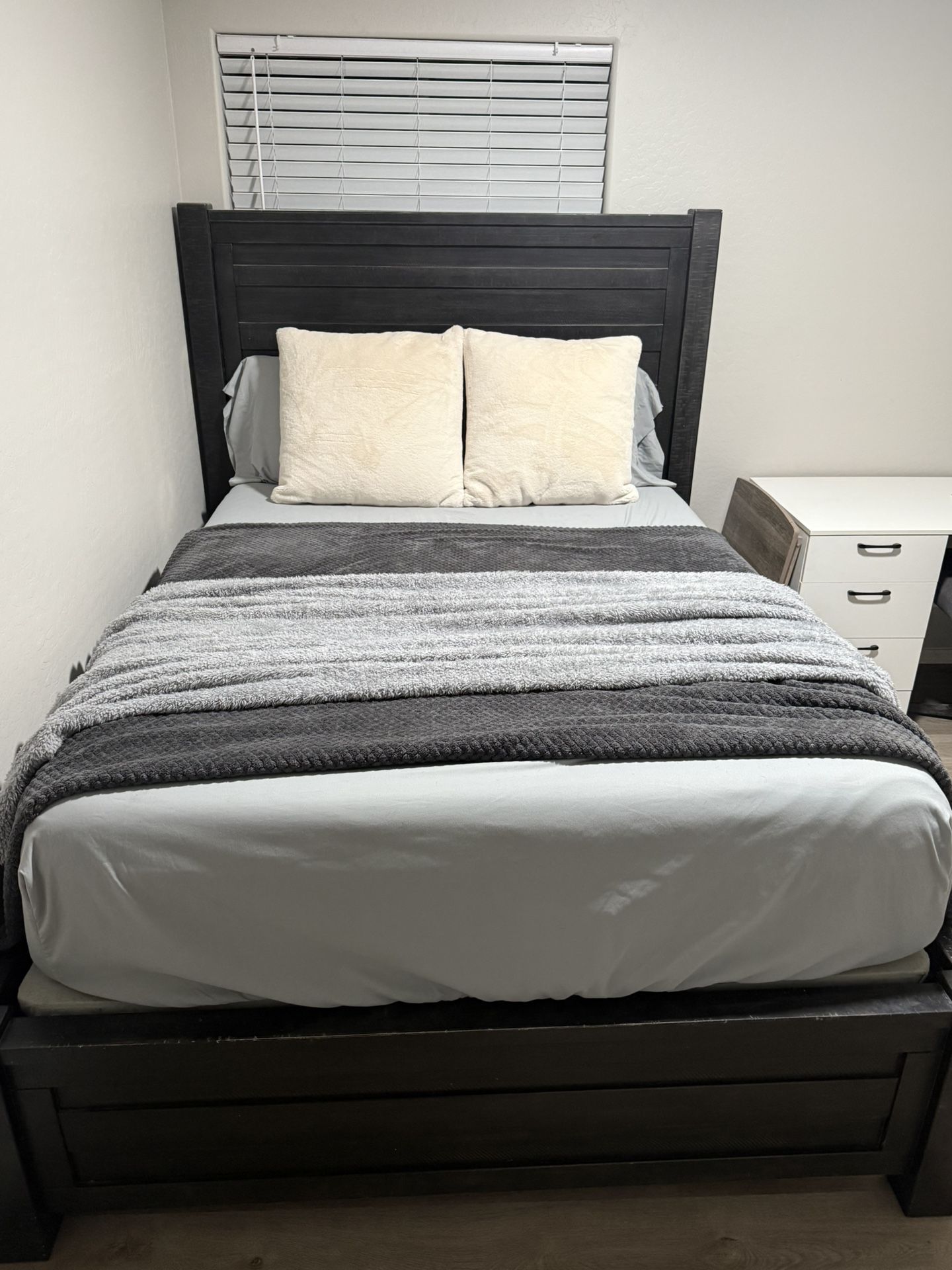 Sealy Mattress With Bed Frame