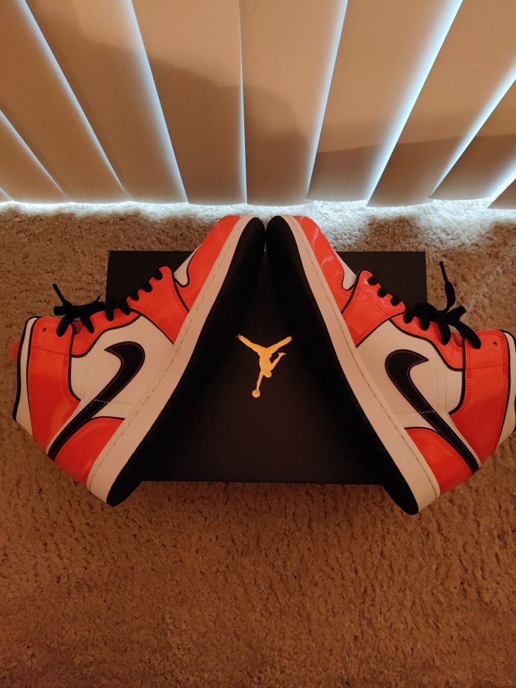 Air Jordan 1 Turf Orange 