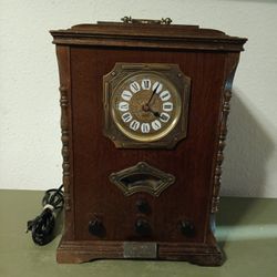 1989 Thomas American Series Model 512 Clock/Radio/Cassette