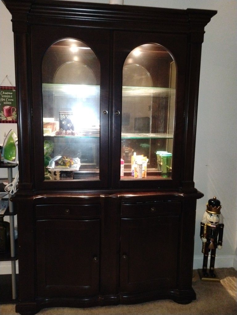 2 Piece China Cabinet 
