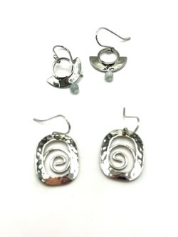2 Modern Lightweight Beautiful Silver Earrings