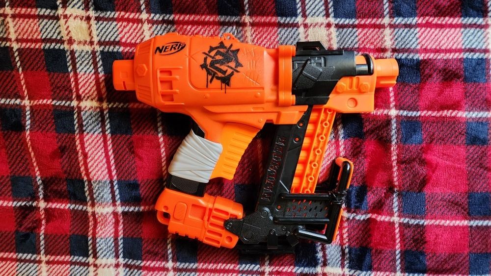 Nerf Zombie Strike Survival System Nailbiter Blaster
