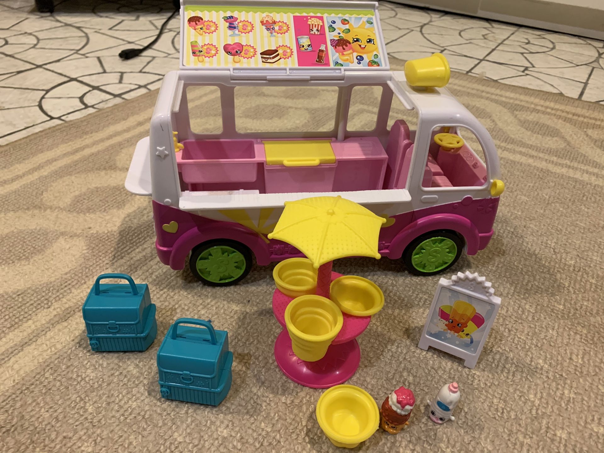 Shopkins Ice Cream Truck