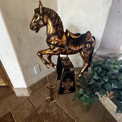 Antique Horse Decor