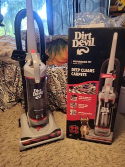 Dirt devil upright vacuum