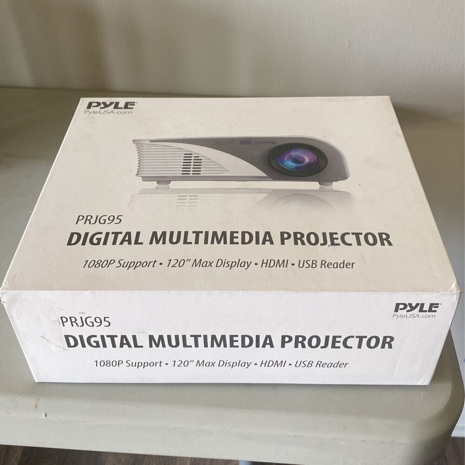 Digital Multimedia Projector