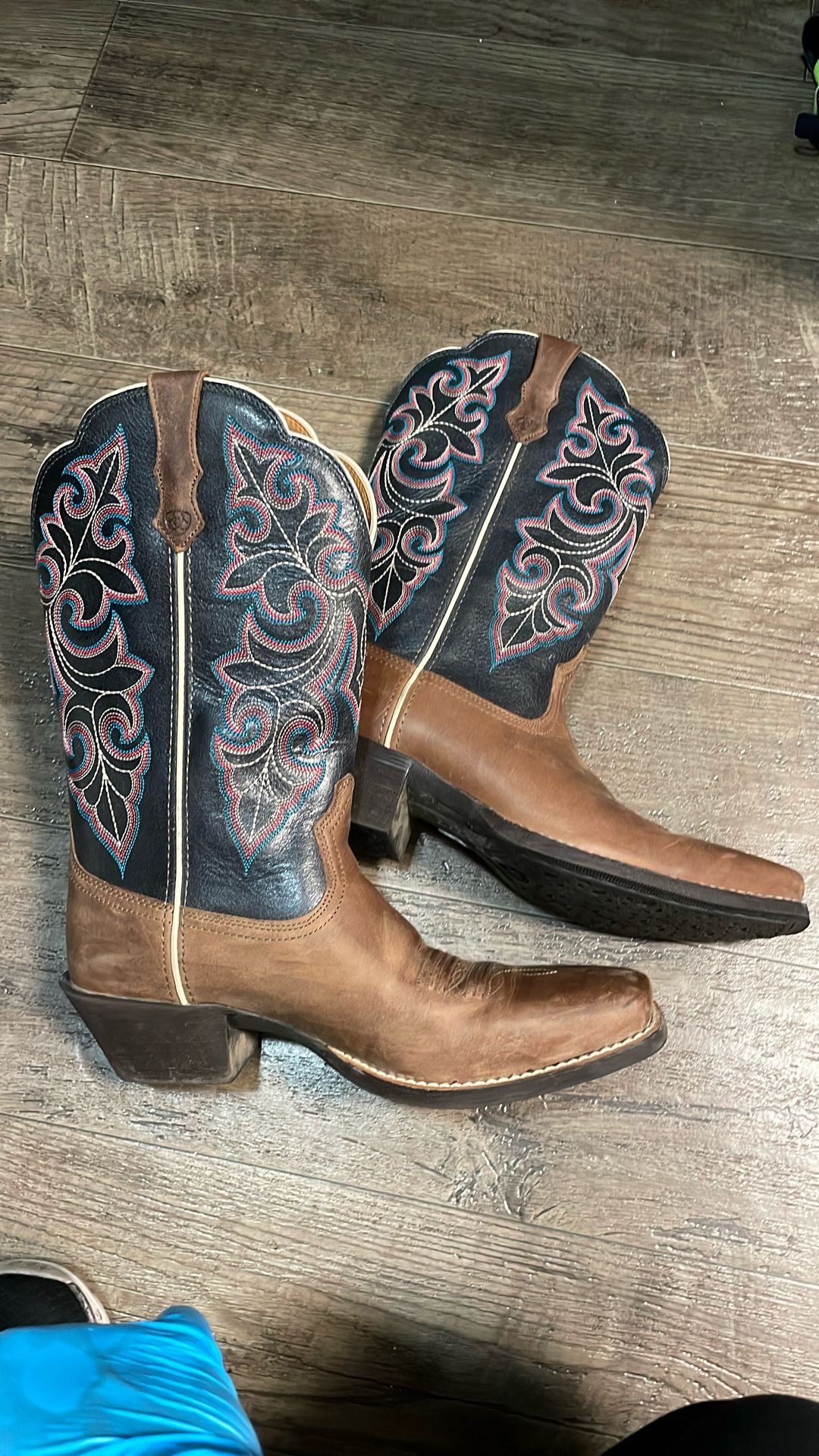 ARIAT Women's Round Up Square Toe Western Boot