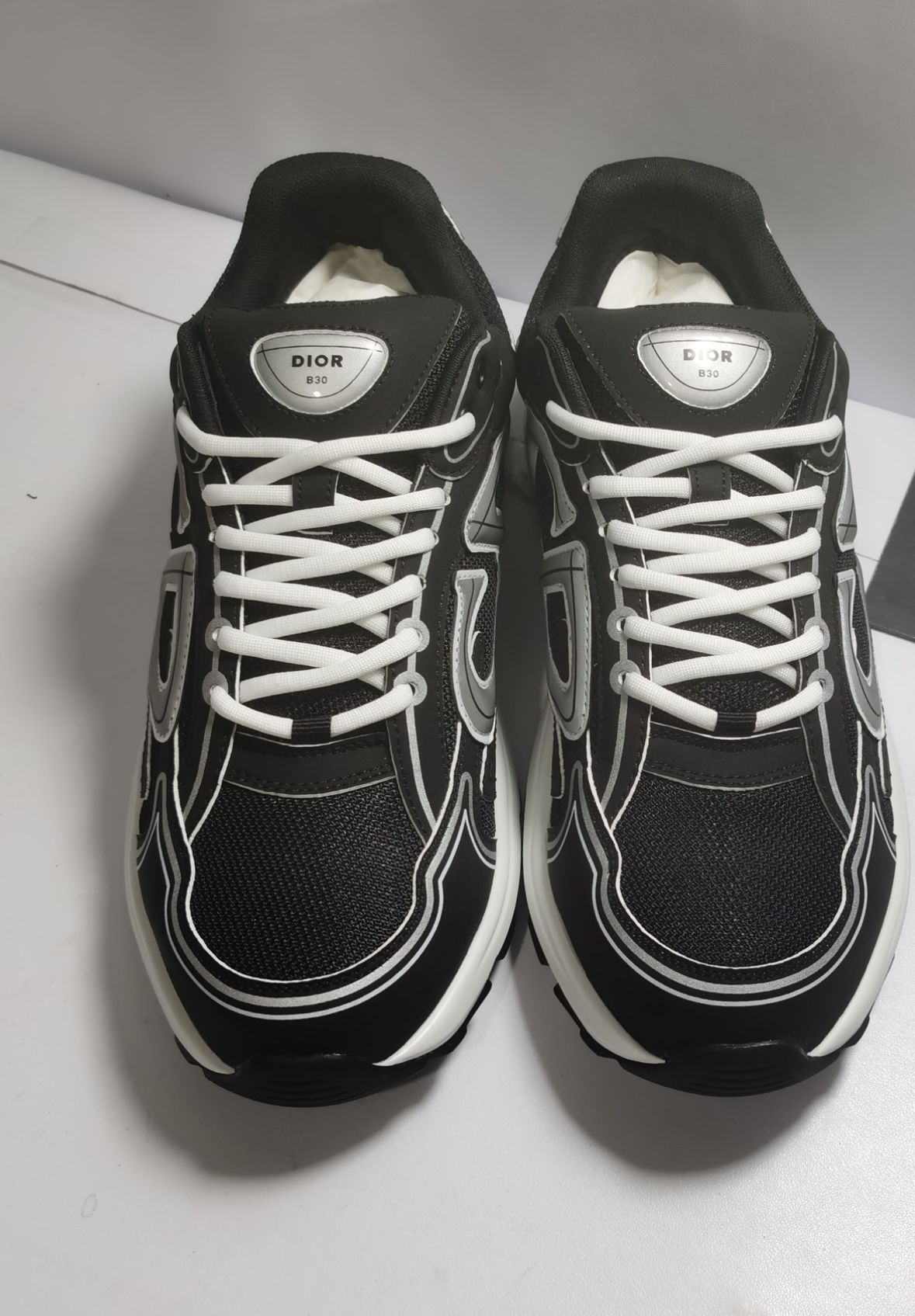 Dior B30 size 9 men (DM BEFORE BUYING‼️)