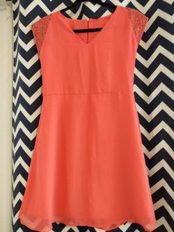 Never Used Before Dress. Pretty Evening Dress. Size S-M.