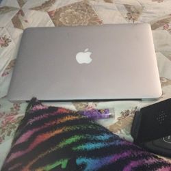 MacBook Pro (needs New Screen )