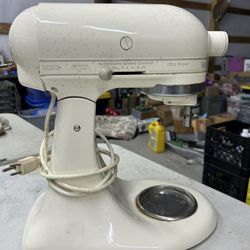 Nice Kitchen Aid Mixer 