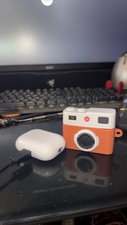 Apple AirPods Pro 2nd Gen Lightning Charging Case (No AirPods)
