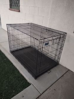 Excellent large dog crate 50x32x32