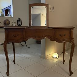 Vanity Antique With 2,Drawers And A Mirror 