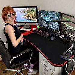 Arozzi Arena Ultrawide Curved Gaming Desk – Excellent Condition – $240