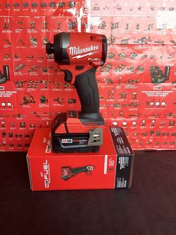 MILWAUKEE M18 FUEL 18V LITHIUM-ION BRUSHLESS CORDLESS 1/4–IN. HEX IMPACT DRIVER WITH 5.0 AH BATTERY
