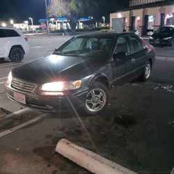 1999 Toyota Camry 