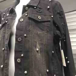 Studied Jean Jacket Size Medium 