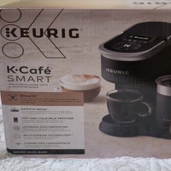Keurig K-Cafe Smart Single Serve Coffee, Latte & Cappuccino Maker