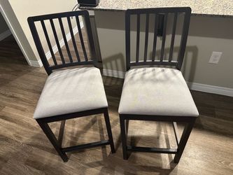 2 Barstool chairs