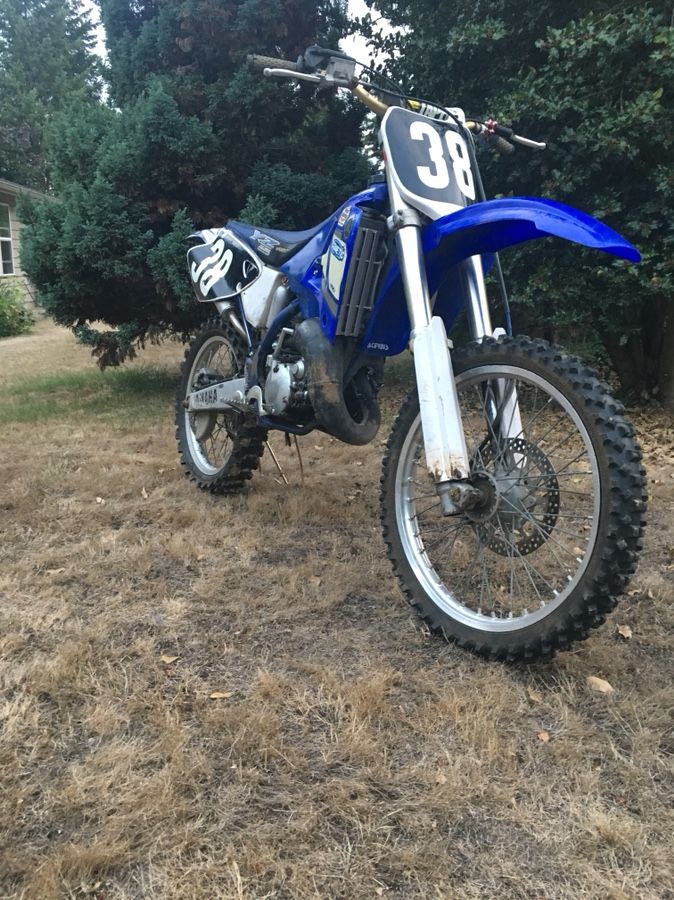 Yamaha yz125 dirt bike