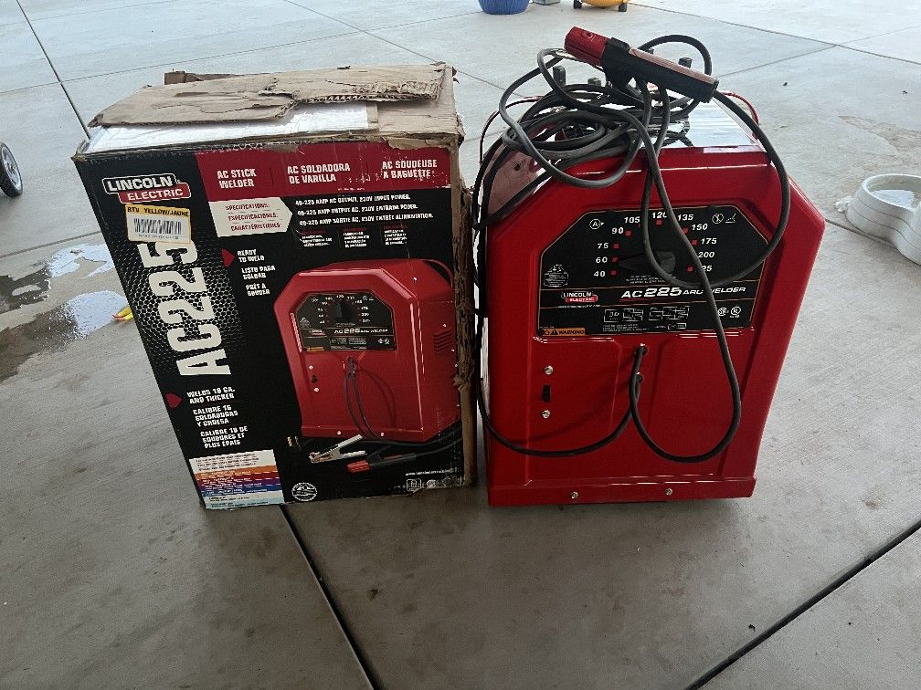 Lincoln Electric
225 Amp Arc/Stick Welder AC225S, 230V