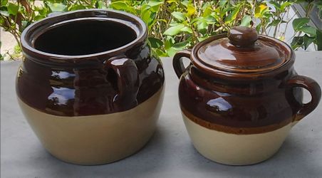 Vintage Ceramic Crock Pots Set