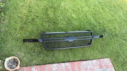 Black grille for 03-07 classic silverado