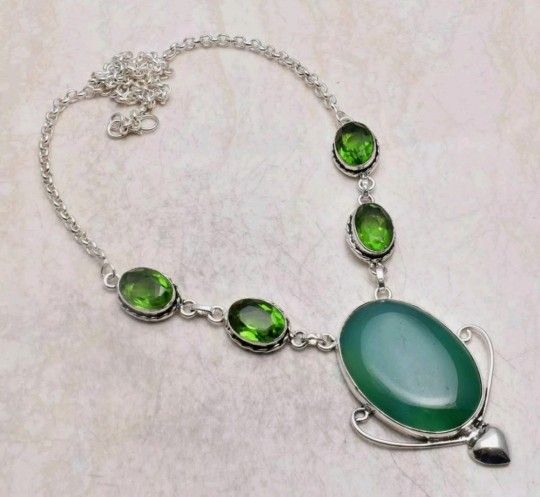 💞Beautiful! Green Onyx & Peridot Necklace