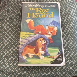A Walt Disney Classic The Fox and the Hound Black Diamond And Batman Returns Not Black Diamond VHS Tape Offers